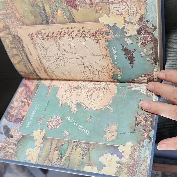 The Shadow Rising by Robert Jordan - Picture 9 of 11